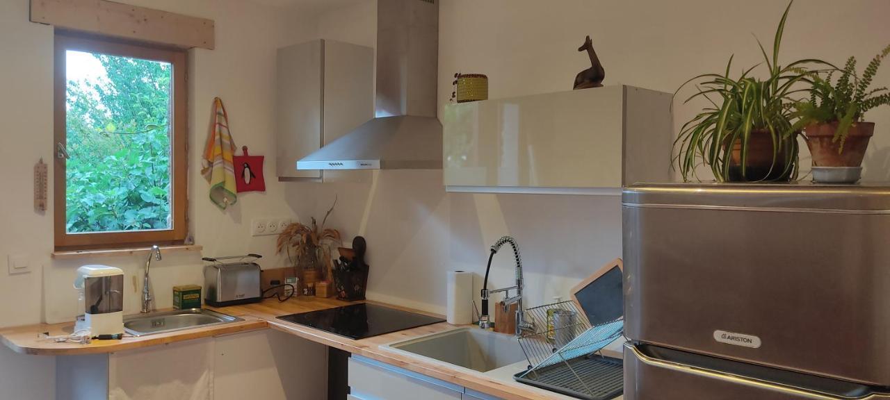 Appart ds maison au calme- 15' Annecy / 30' Genève Villy-le-Pelloux Extérieur photo
